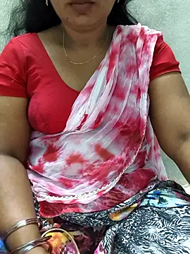 Snapshot of MaaliiiPonuTamil chatting on 02-21-26, 10:33 MaaliiiPonuTamil online show from 02-21-26, 10:33