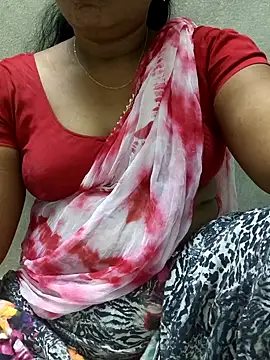 Snapshot of MaaliiiPonuTamil chatting on 02-28-26, 12:11 MaaliiiPonuTamil online show from 02-28-26, 12:11