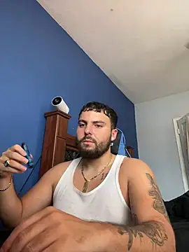 Snapshot of MasterKvn chatting on 01-07-25, 01:57 MasterKvn online show from 01-07-25, 01:57