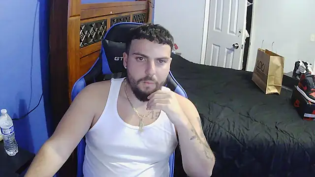 Snapshot of MasterKvn chatting on 02-12-25, 05:37 MasterKvn online show from 02-12-25, 05:37