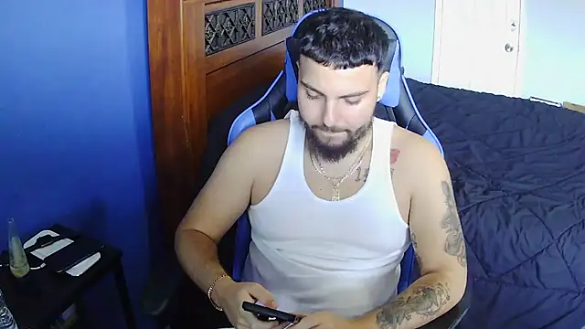 Snapshot of MasterKvn chatting on 03-05-25, 08:42 MasterKvn online show from 03-05-25, 08:42