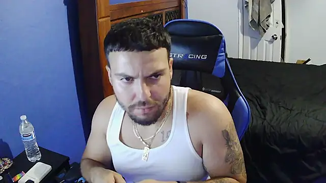 Snapshot of MasterKvn chatting on 11-03-25, 09:32 MasterKvn online show from 11-03-25, 09:32