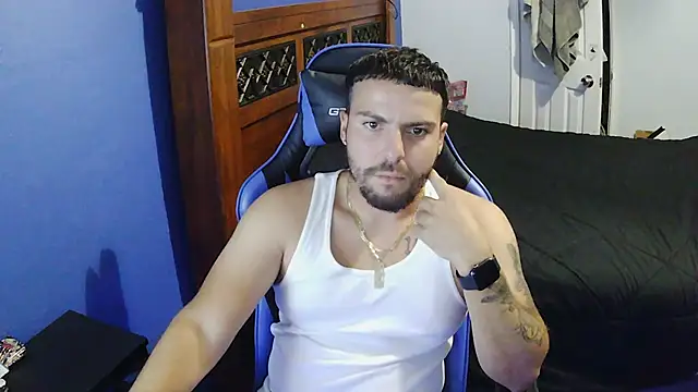 Snapshot of MasterKvn chatting on 11-04-25, 07:29 MasterKvn online show from 11-04-25, 07:29