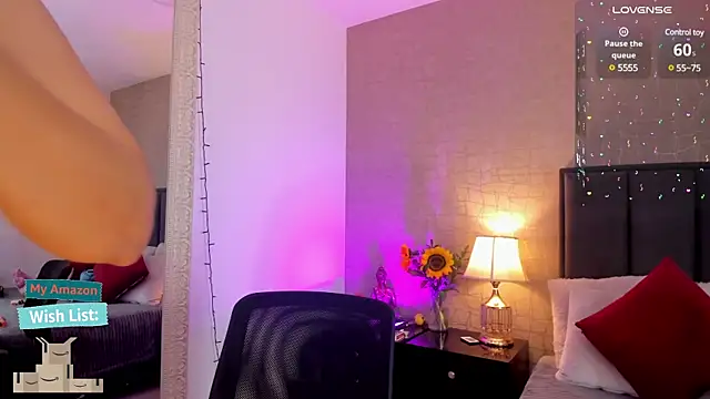 Snapshot of Mariana_c1 chatting on 02-28-25, 02:20 Mariana c1 online show from 02-28-25, 02:20
