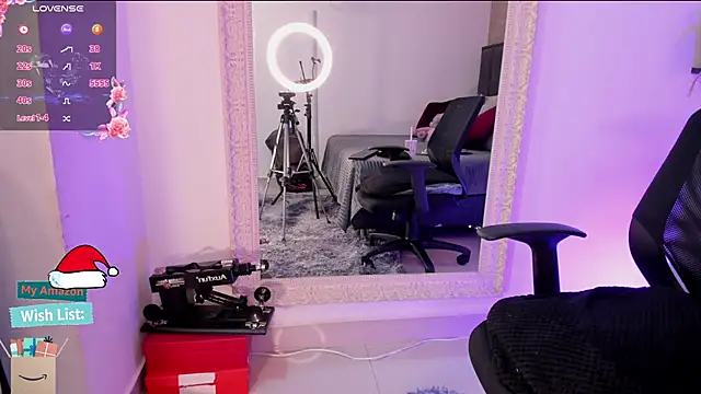 Snapshot of Mariana_c1 chatting on 12-18-25, 03:29 Mariana c1 online show from 12-18-25, 03:29