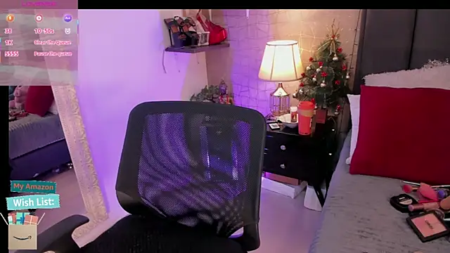 Snapshot of Mariana_c1 chatting on 01-06-26, 02:43 Mariana c1 online show from 01-06-26, 02:43