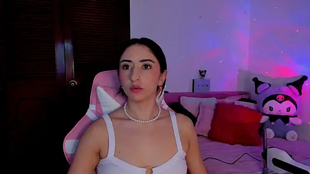 Snapshot of gabyye_capprins chatting on 02-28-25, 10:50 gabyye capprins online show from 02-28-25, 10:50