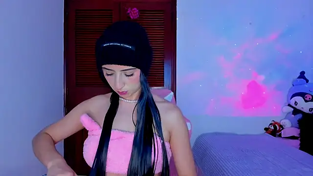 Snapshot of gabyye_capprins chatting on 03-06-25, 10:15 gabyye capprins online show from 03-06-25, 10:15