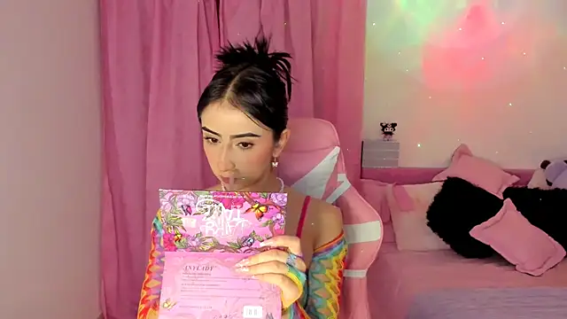 Snapshot of gabyye_capprins chatting on 03-13-25, 07:17 gabyye capprins online show from 03-13-25, 07:17