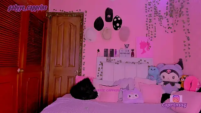 Snapshot of gabyye_capprins chatting on 01-09-26, 12:02 gabyye capprins online show from 01-09-26, 12:02