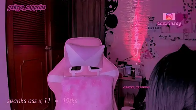 Snapshot of gabyye_capprins chatting on 02-07-26, 12:03 gabyye capprins online show from 02-07-26, 12:03