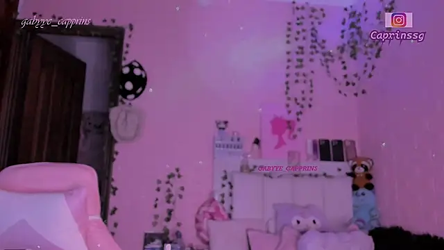 Snapshot of gabyye_capprins chatting on 02-14-26, 12:07 gabyye capprins online show from 02-14-26, 12:07