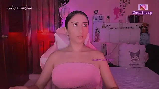 Snapshot of gabyye_capprins chatting on 02-19-26, 12:28 gabyye capprins online show from 02-19-26, 12:28