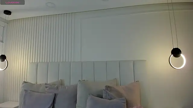 Snapshot of natali_henao chatting on 11-19-25, 10:10 natali henao online show from 11-19-25, 10:10