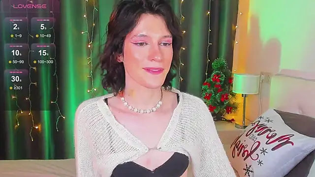 Snapshot of Kolette_Gray chatting on 12-04-24, 07:12 Kolette Gray online show from 12-04-24, 07:12