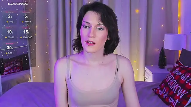 Snapshot of Kolette_Gray chatting on 12-19-24, 03:41 Kolette Gray online show from 12-19-24, 03:41