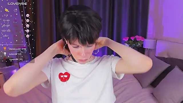 Snapshot of Kolette_Gray chatting on 03-02-25, 02:32 Kolette Gray online show from 03-02-25, 02:32