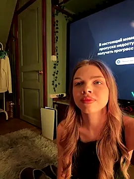 Snapshot of Alice1_secret chatting on 10-18-25, 03:46 Alice1 secret online show from 10-18-25, 03:46