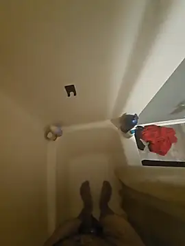 Spunwhiteboy1992 online show from 10-31-25, 08:15