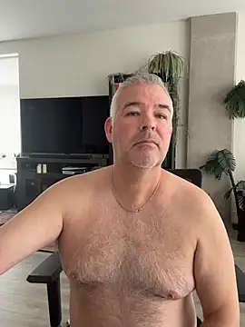 Snapshot of aarosteev2 chatting on 03-26-26, 02:00 aarosteev2 online show from 03-26-26, 02:00