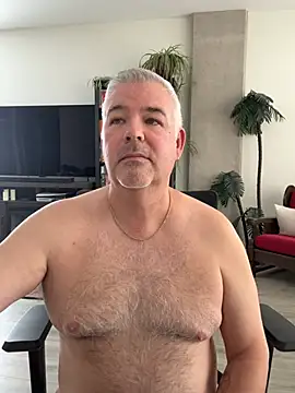 Snapshot of aarosteev2 chatting on 03-31-26, 04:29 aarosteev2 online show from 03-31-26, 04:29