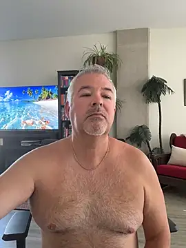 Snapshot of aarosteev2 chatting on 04-28-26, 03:28 aarosteev2 online show from 04-28-26, 03:28