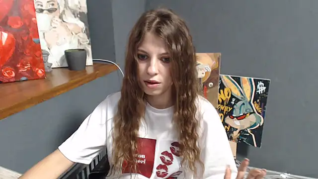 Snapshot of felicity_gold chatting on 07-06-26, 06:10 felicity gold online show from 07-06-26, 06:10