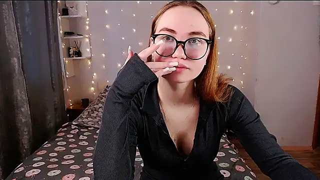 Snapshot of Miya_Mark chatting on 12-11-24, 07:20 Miya Mark online show from 12-11-24, 07:20