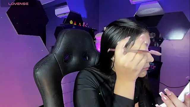 Belliinda 21 online show from 04-30-26, 07:42
