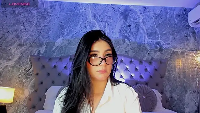 Belliinda 21 online show from 07-28-26, 07:04