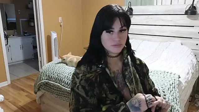 TexasTattooedHouseWife online show from 10-28-25, 01:25