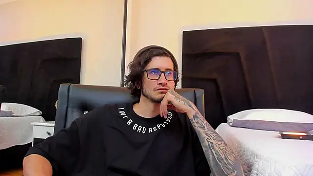 Snapshot of Loggan_donnelly chatting on 01-25-25, 08:10 Loggan donnelly online show from 01-25-25, 08:10