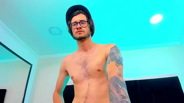 Snapshot of Loggan_donnelly chatting on 02-02-25, 11:42 Loggan donnelly online show from 02-02-25, 11:42