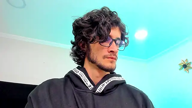 Snapshot of Loggan_donnelly chatting on 02-07-25, 09:48 Loggan donnelly online show from 02-07-25, 09:48