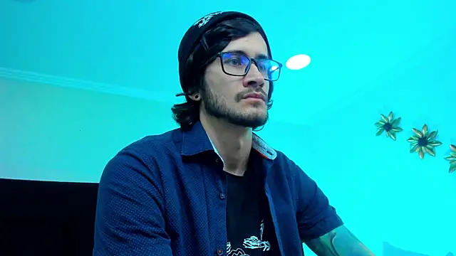 Snapshot of Loggan_donnelly chatting on 02-08-25, 09:57 Loggan donnelly online show from 02-08-25, 09:57