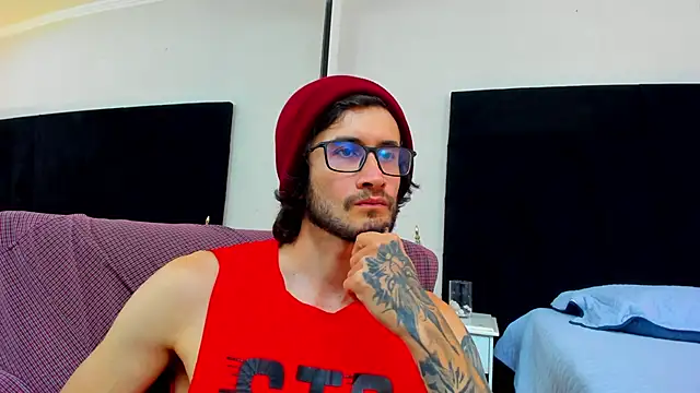 Snapshot of Loggan_donnelly chatting on 02-16-25, 09:27 Loggan donnelly online show from 02-16-25, 09:27