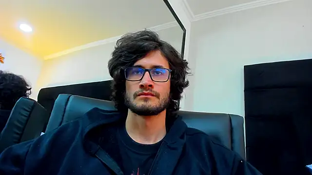 Snapshot of Loggan_donnelly chatting on 02-22-25, 12:05 Loggan donnelly online show from 02-22-25, 12:05