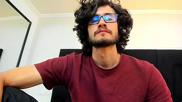 Snapshot of Loggan_donnelly chatting on 02-25-25, 12:36 Loggan donnelly online show from 02-25-25, 12:36