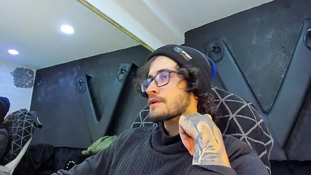 Snapshot of Loggan_donnelly chatting on 03-15-25, 09:05 Loggan donnelly online show from 03-15-25, 09:05