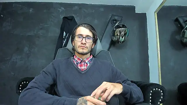 Snapshot of Loggan_donnelly chatting on 09-30-25, 08:36 Loggan donnelly online show from 09-30-25, 08:36