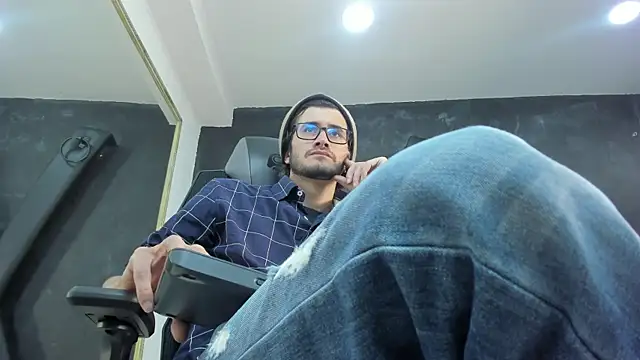 Snapshot of Loggan_donnelly chatting on 10-04-25, 08:40 Loggan donnelly online show from 10-04-25, 08:40