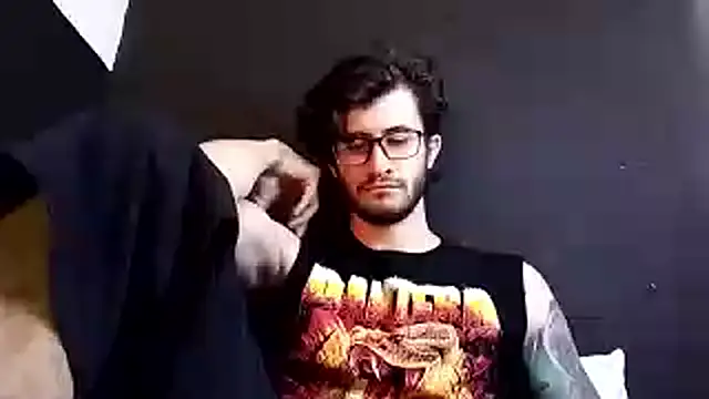 Snapshot of Loggan_donnelly chatting on 10-28-25, 06:43 Loggan donnelly online show from 10-28-25, 06:43