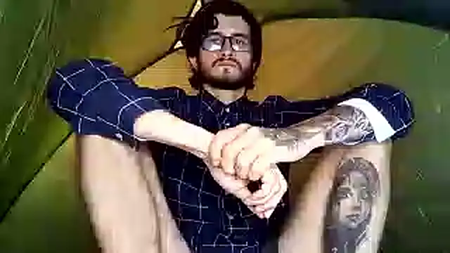 Snapshot of Loggan_donnelly chatting on 11-01-25, 01:07 Loggan donnelly online show from 11-01-25, 01:07