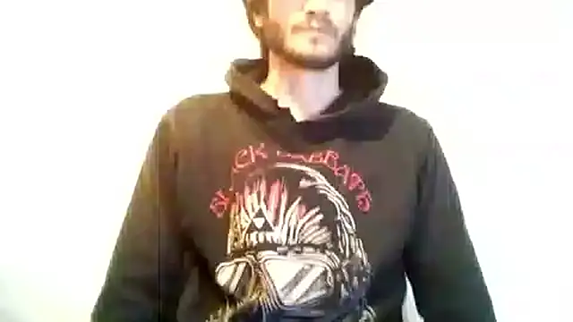 Snapshot of Loggan_donnelly chatting on 11-08-25, 10:08 Loggan donnelly online show from 11-08-25, 10:08