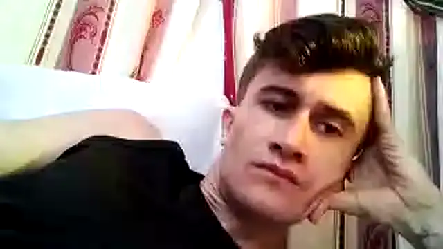 Snapshot of Loggan_donnelly chatting on 11-14-25, 04:17 Loggan donnelly online show from 11-14-25, 04:17