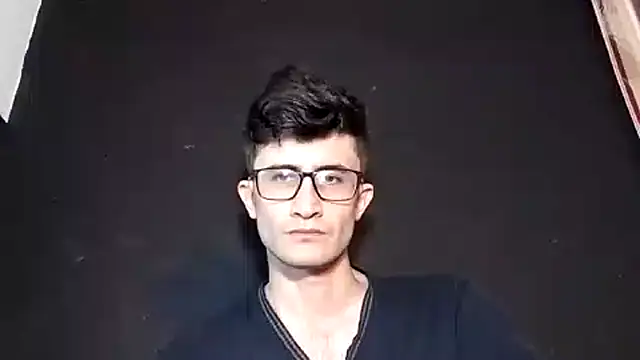 Snapshot of Loggan_donnelly chatting on 11-15-25, 10:15 Loggan donnelly online show from 11-15-25, 10:15