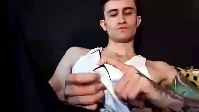 Snapshot of Loggan_donnelly chatting on 11-28-25, 09:06 Loggan donnelly online show from 11-28-25, 09:06