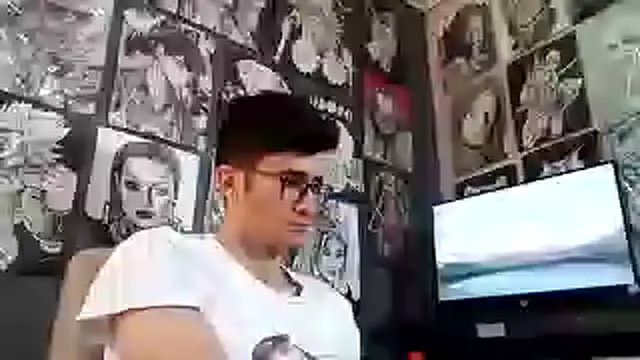 Snapshot of Loggan_donnelly chatting on 12-05-25, 06:15 Loggan donnelly online show from 12-05-25, 06:15