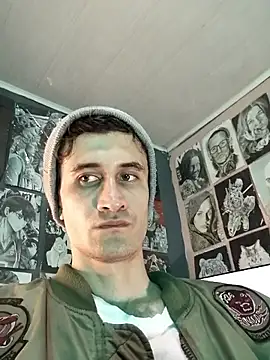 Snapshot of Loggan_donnelly chatting on 12-19-25, 12:39 Loggan donnelly online show from 12-19-25, 12:39