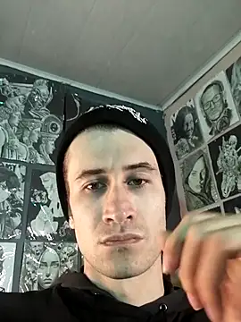 Snapshot of Loggan_donnelly chatting on 12-21-25, 04:03 Loggan donnelly online show from 12-21-25, 04:03